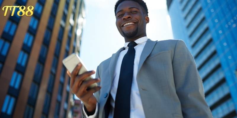 CEO Gia Huy phân tích hành vi người dùng để tối ưu hóa trải nghiệm